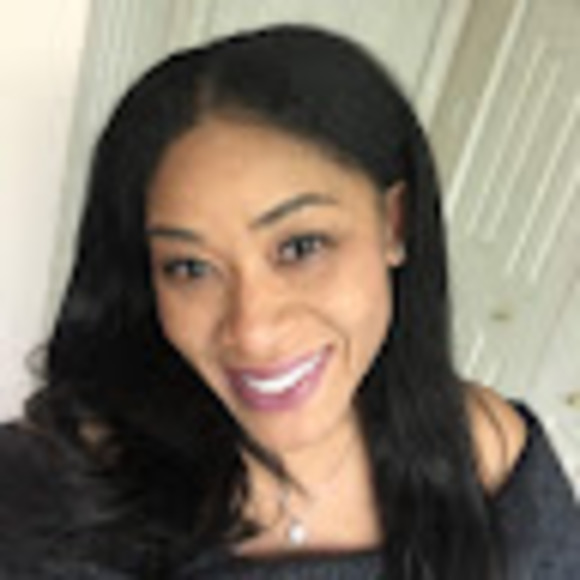 Meet your Posher, Nicole - Picture 1 of 1